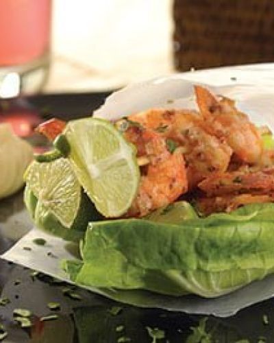 Brochetas de camarón